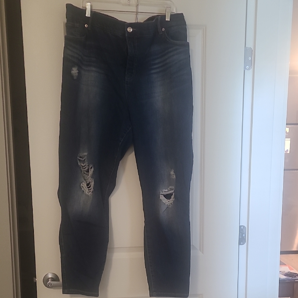 Women's torrid Bombshell High Rise Distressed Jeans 30w Xtra Tall
